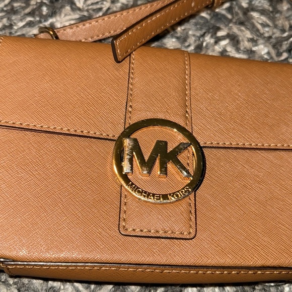 Michael Kors Brown Crossbody Bag with Pebbled Leather - Picture 3 of 10